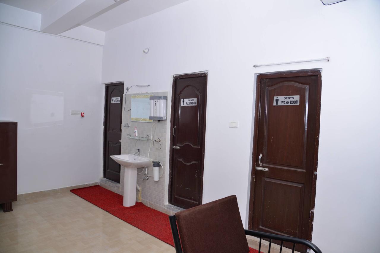 Hotel Tranquil Hospitality à Bhubaneswar Extérieur photo