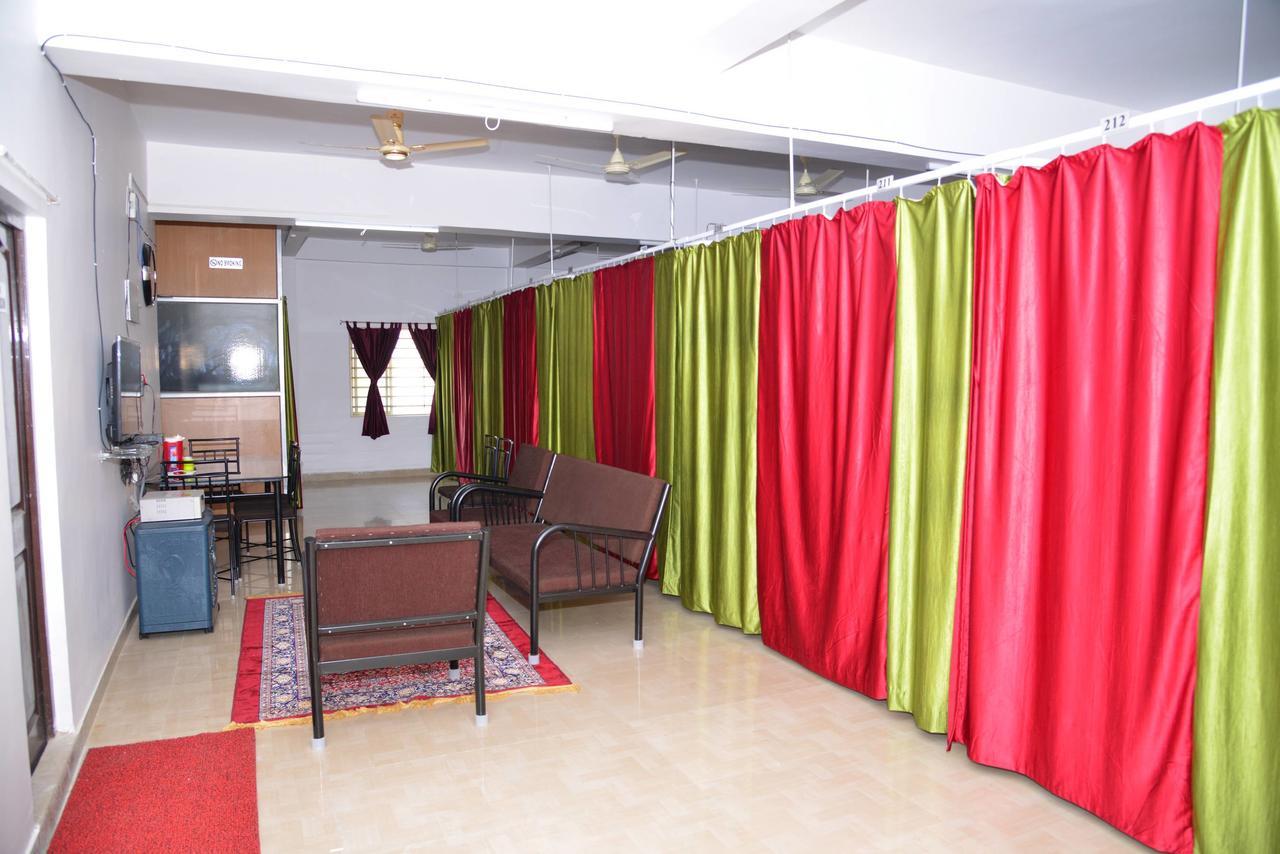Hotel Tranquil Hospitality à Bhubaneswar Extérieur photo