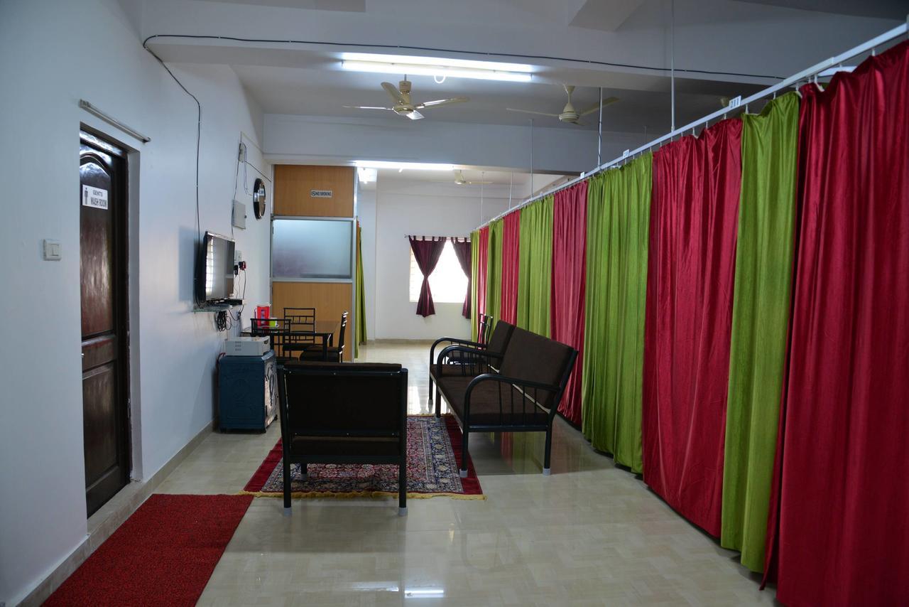 Hotel Tranquil Hospitality à Bhubaneswar Extérieur photo