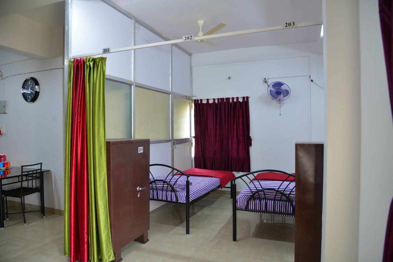 Hotel Tranquil Hospitality à Bhubaneswar Extérieur photo